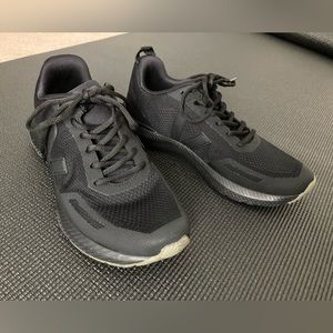 NIB Veja impala training shoes W7.5